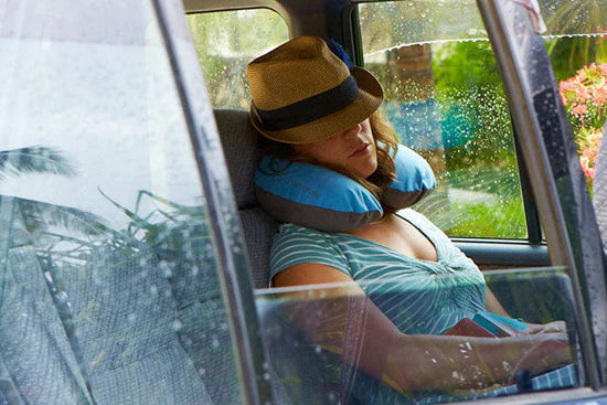 5 Travel Accessory Christmas Gifts for Adventurers