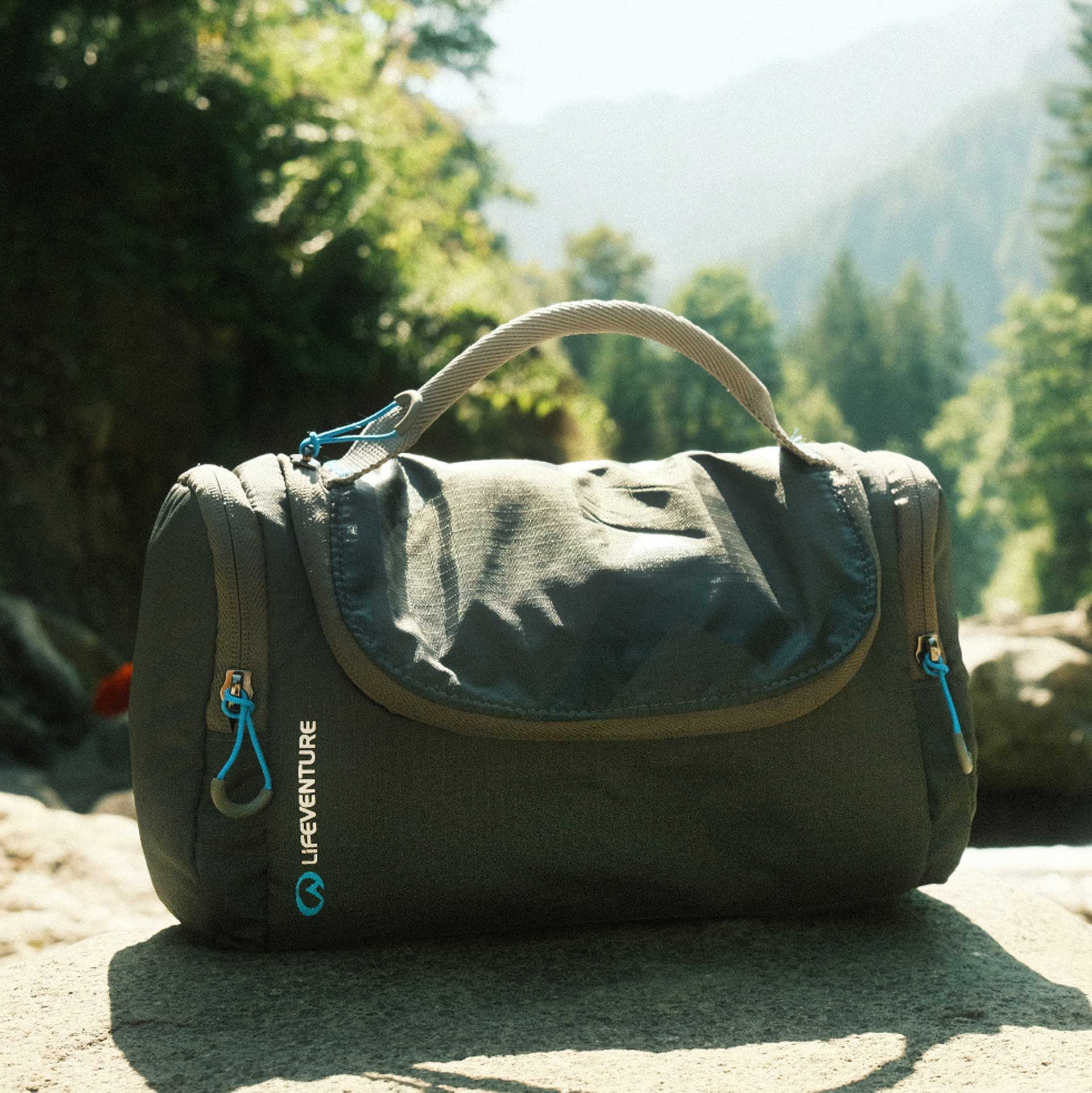 Hanging Wash Bag
