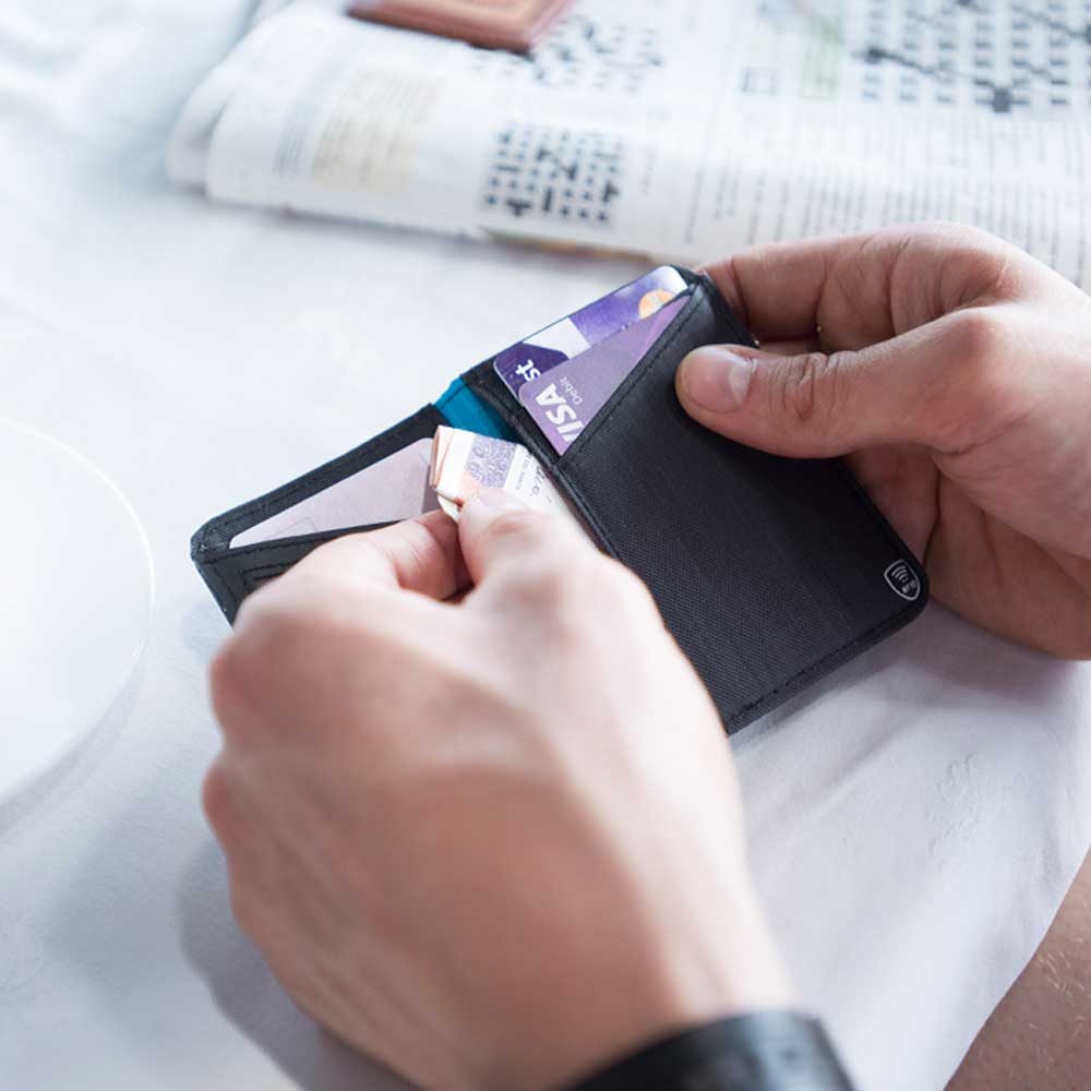 Travel Wallets | RFiD Wallets | Lifeventure EU