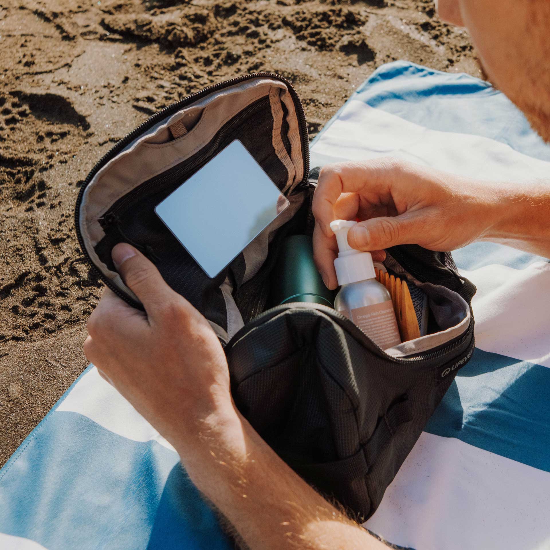 Barrel Wash Bag - variant[Black]